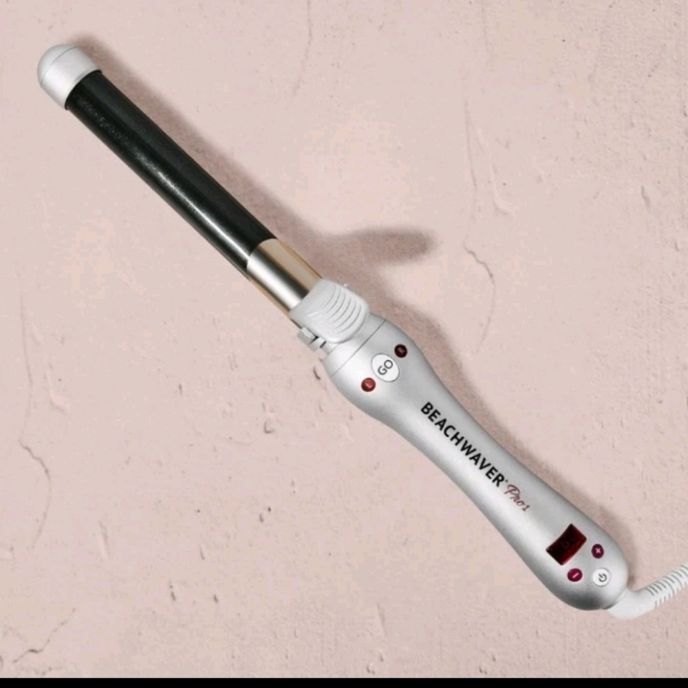 Beachwaver Pro 1.25in Automatic Rotating Professional Curling Iron